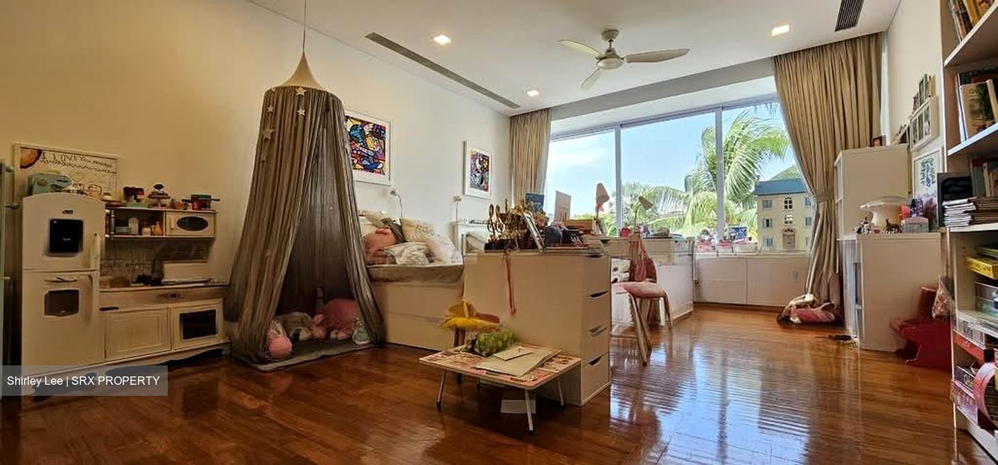 Harbourfront Avenue (D4), Terrace #552016391